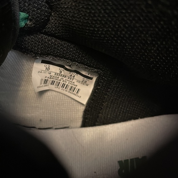 Air Jordan 1 Retro - Pine Green - Picture 3 of 6